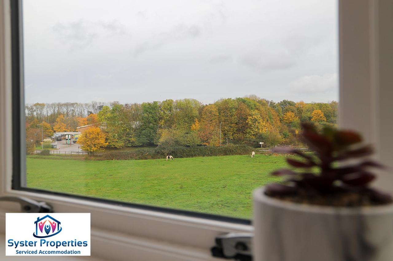Syster Properties Serviced Accommodation Leicester 5 Bedroom House Glen View Extérieur photo